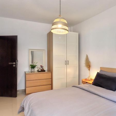 Happy Traveller - Luxury, Free Parking Apartment เทสซาโลนิกิ ภายนอก รูปภาพ