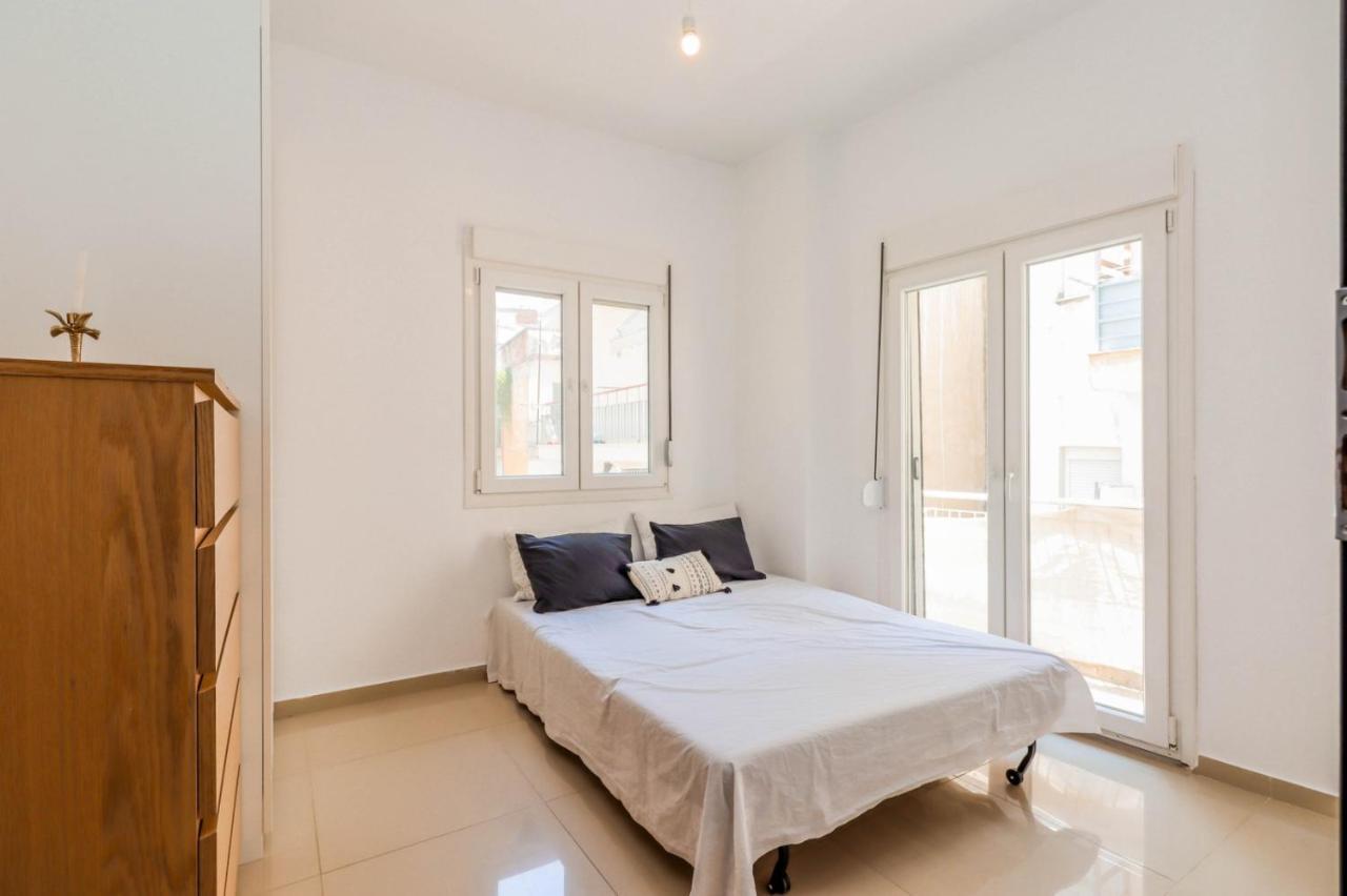 Happy Traveller - Luxury, Free Parking Apartment เทสซาโลนิกิ ภายนอก รูปภาพ