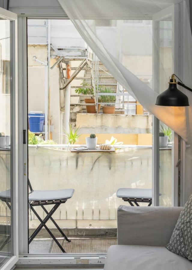 Happy Traveller - Luxury, Free Parking Apartment เทสซาโลนิกิ ภายนอก รูปภาพ
