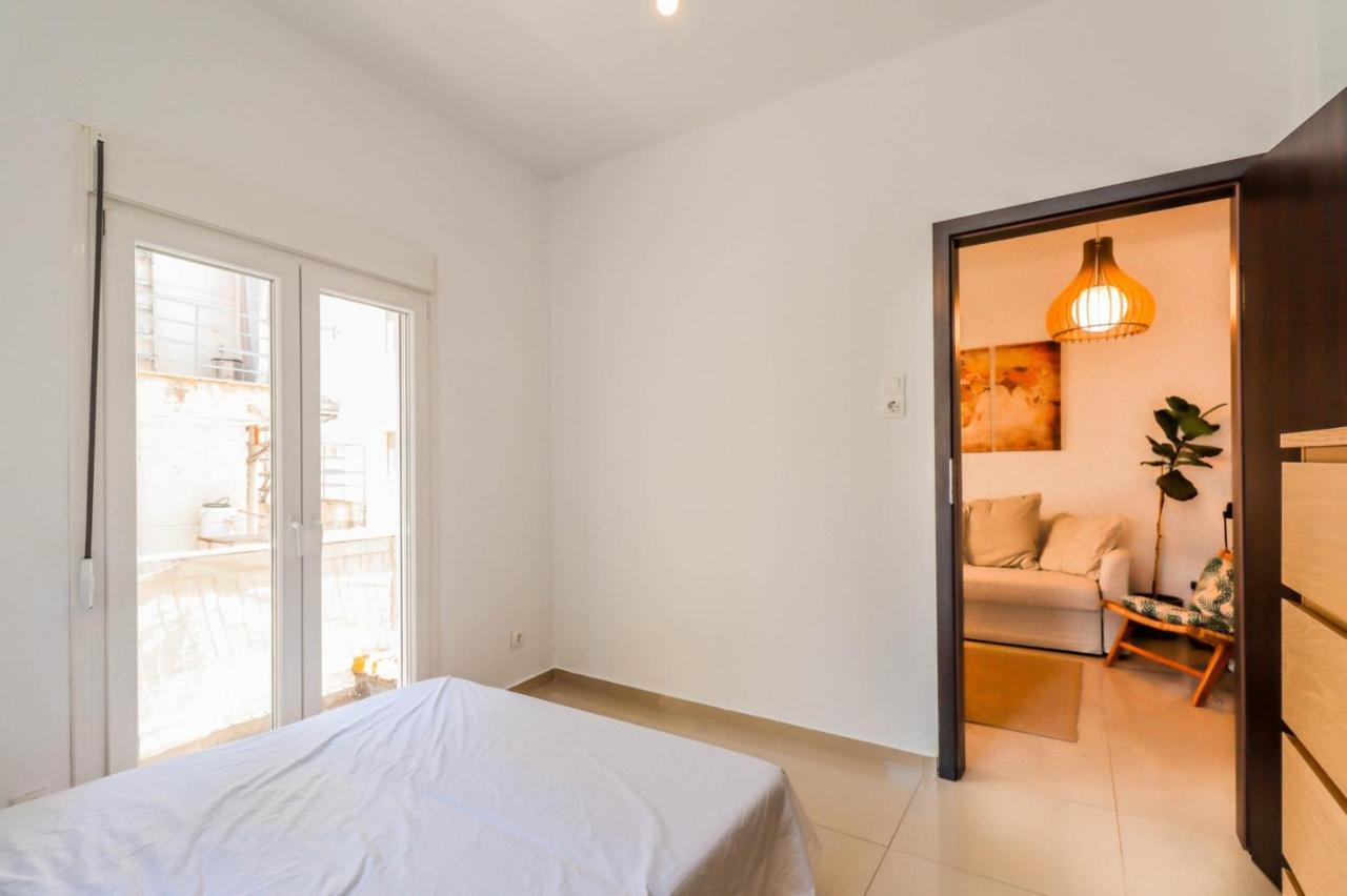 Happy Traveller - Luxury, Free Parking Apartment เทสซาโลนิกิ ภายนอก รูปภาพ