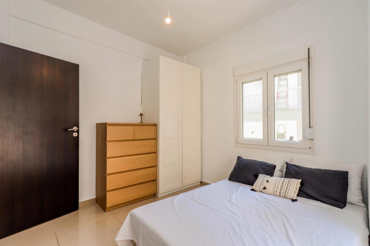 Happy Traveller - Luxury, Free Parking Apartment เทสซาโลนิกิ ภายนอก รูปภาพ