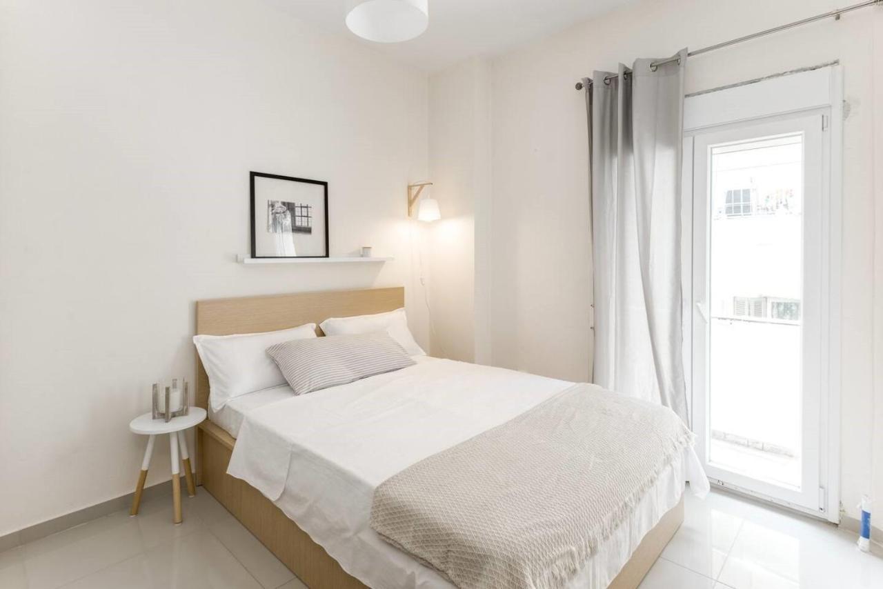 Happy Traveller - Luxury, Free Parking Apartment เทสซาโลนิกิ ภายนอก รูปภาพ
